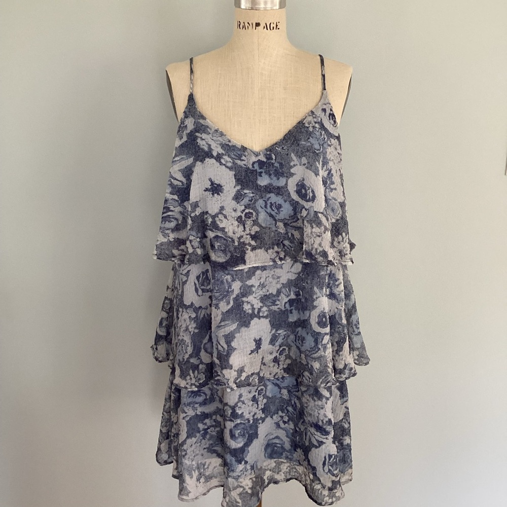 Gilli Floral Blue Layered Dress Size Large